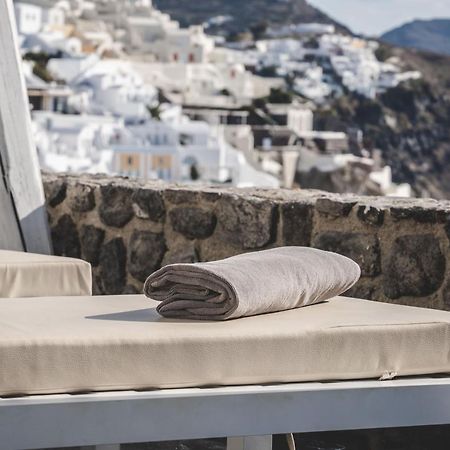 Solstice Luxury Suites Oía Dış mekan fotoğraf
