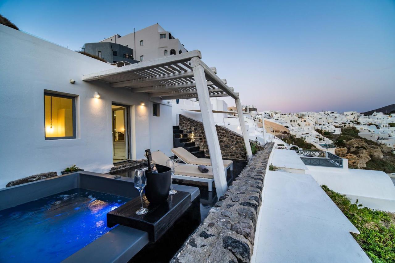 Solstice Luxury Suites Oía Dış mekan fotoğraf