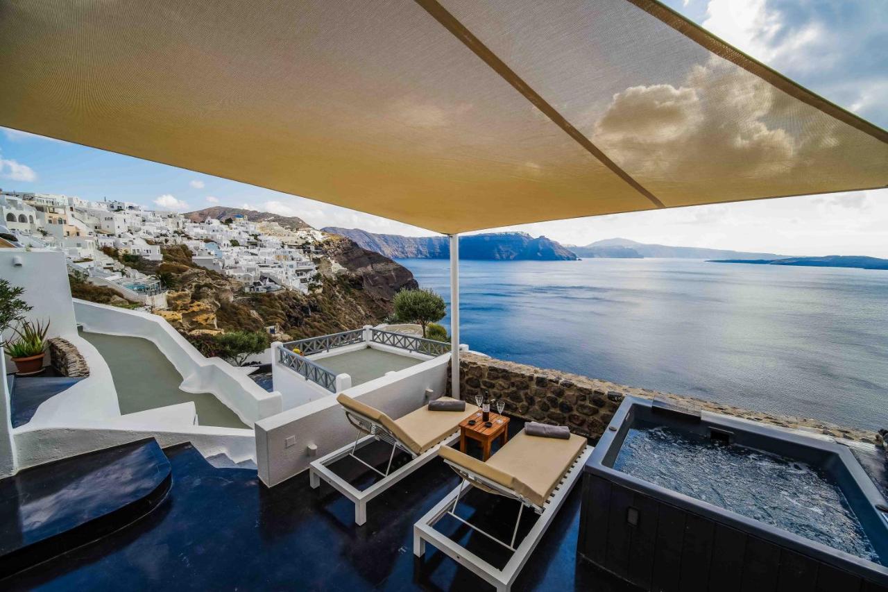 Solstice Luxury Suites Oía Dış mekan fotoğraf