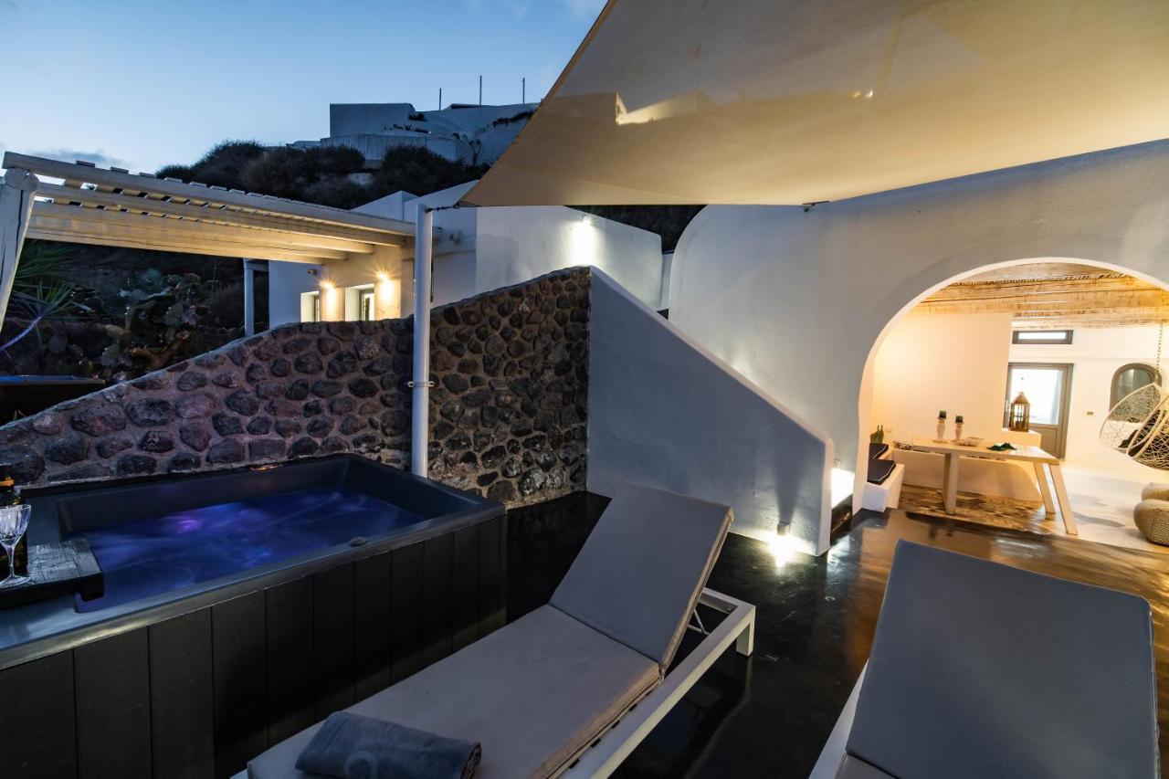 Solstice Luxury Suites Oía Dış mekan fotoğraf