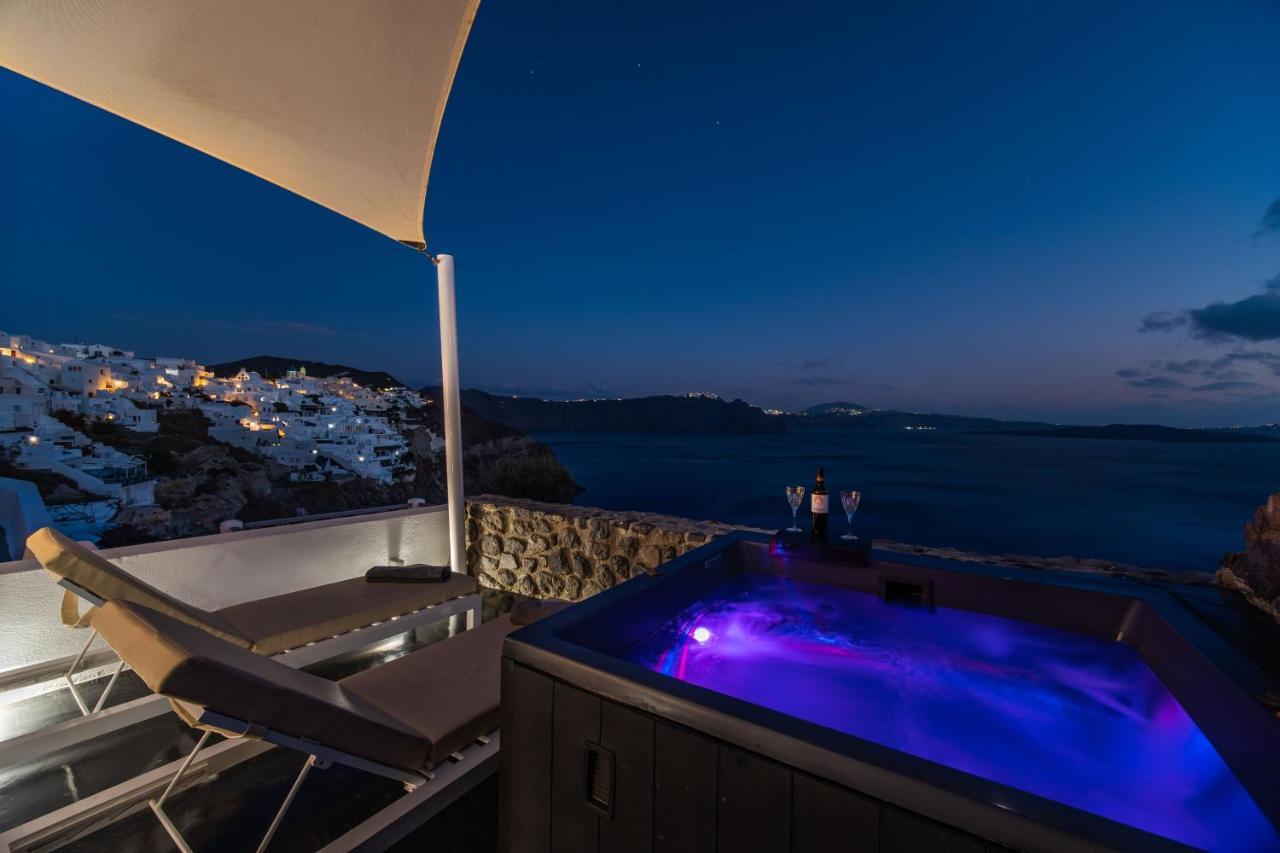 Solstice Luxury Suites Oía Dış mekan fotoğraf