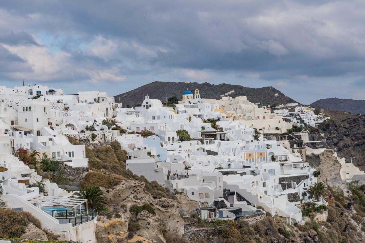 Solstice Luxury Suites Oía Dış mekan fotoğraf