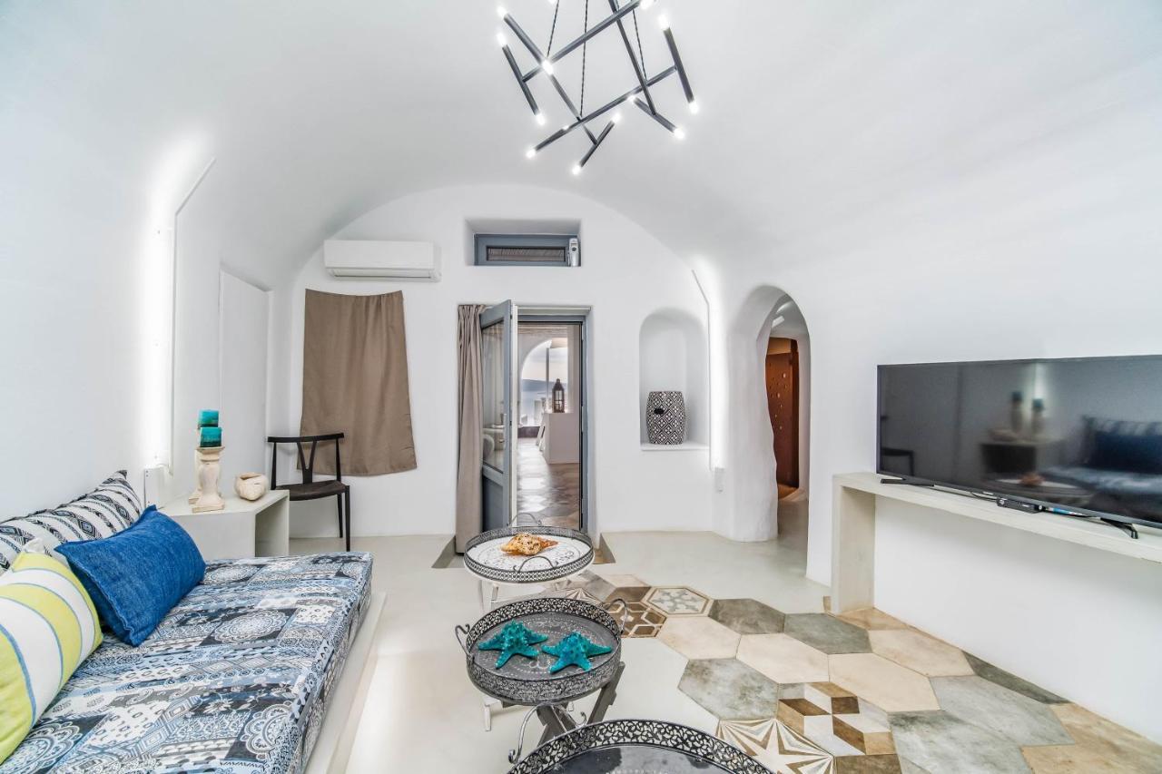 Solstice Luxury Suites Oía Dış mekan fotoğraf